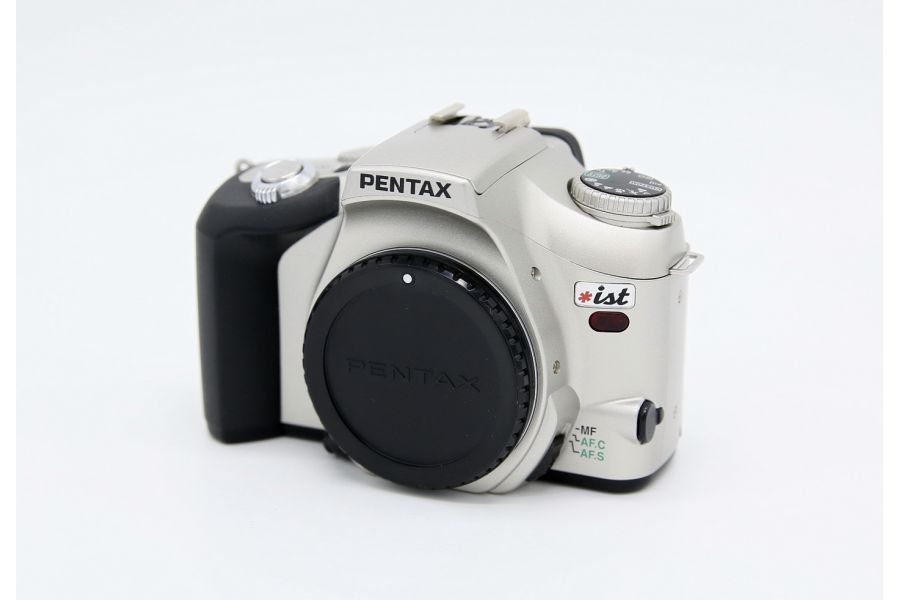 Pentax ist body (Japan, 2003)