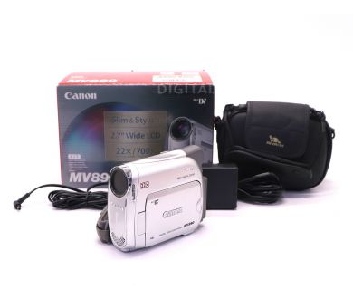 Видеокамера Canon MV890 в упаковке
