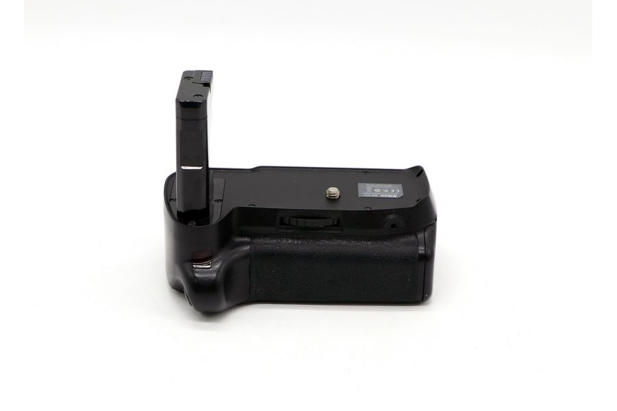 Батарейная ручка Nikon MB-D31