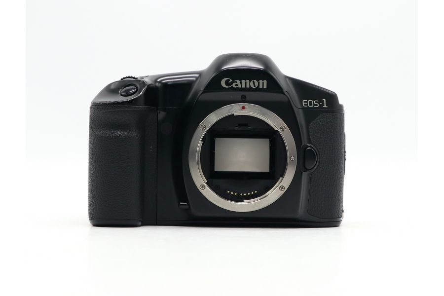 Зеркальный плёночный фотоаппарат Canon EOS-1 body 