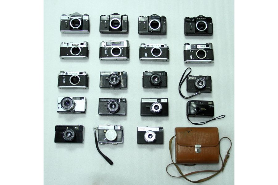 Фотоаппараты (20 штук) и принадлежности №15