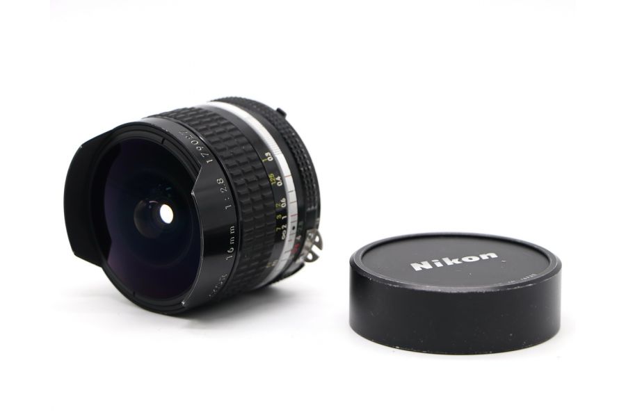 Nikon Fisheye-Nikkor 16mm f/2.8 Ai-S