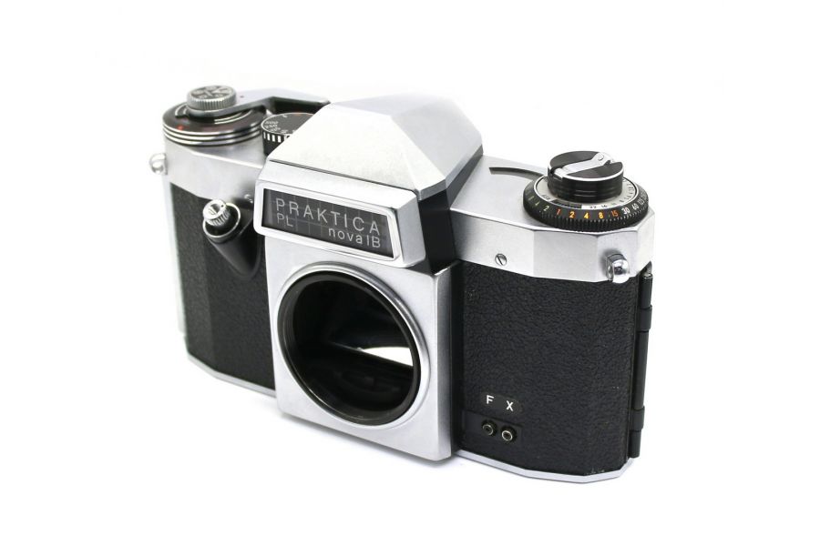 Praktica PL Nova lB body (Germany, 1969)
