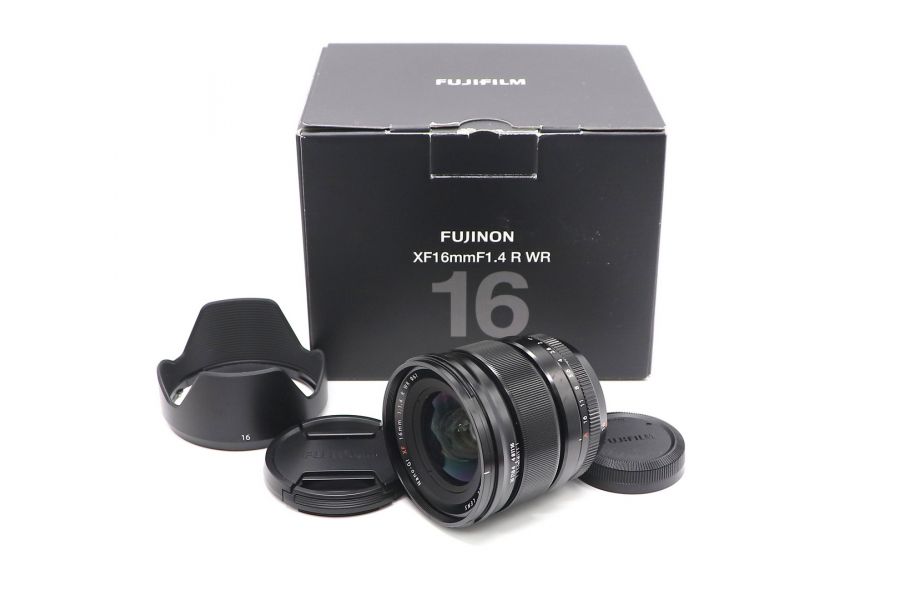 Fujifilm XF 16mm f/1.4 R WR в упаковке