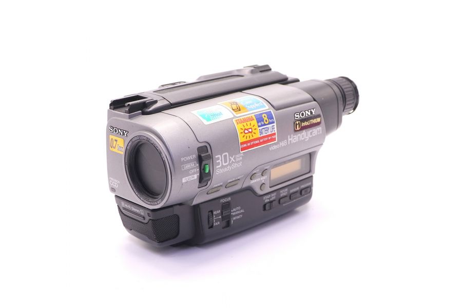 Видеокамера Sony CCD-TR820E