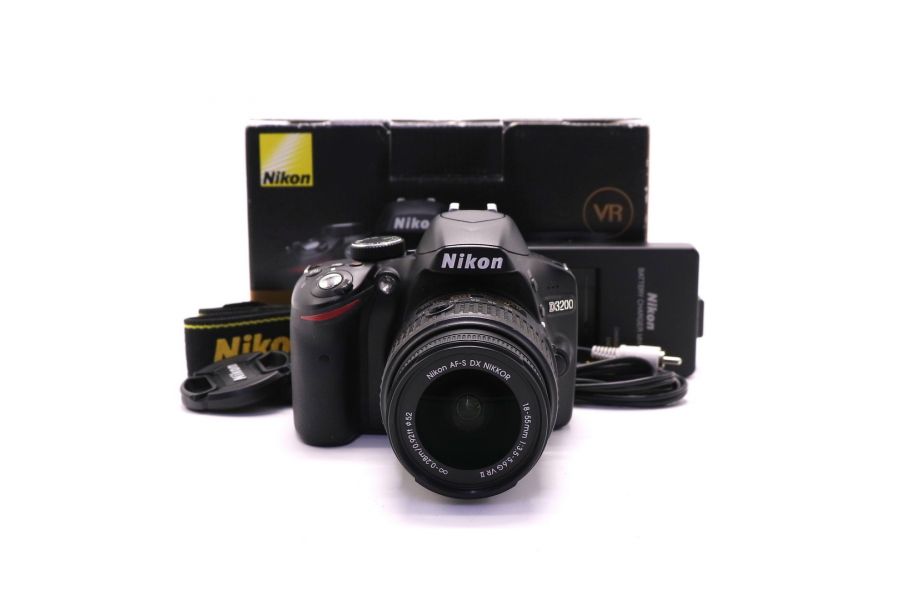 Nikon D3200 kit box (пробег 21910 кадров)
