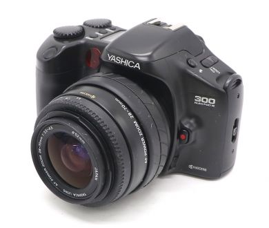 Yashica 300 Auto Focus kit 28-70mm