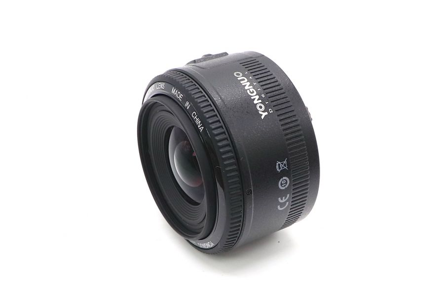 YongNuo AF 35mm f/2 Canon EF в упаковке