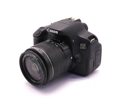 Canon EOS 650D kit (пробег 5915 кадров)