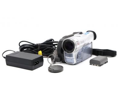 Видеокамера Canon MVX200e