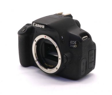 Canon EOS 700D body (пробег 679995 кадров)
