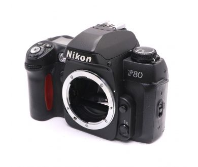 Купить Nikon F80 Quartz Date body + MB-16 Nikon F80 Quartz Date body + MB-16