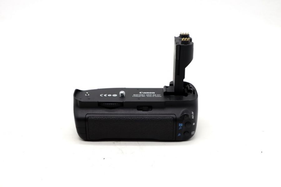 Батарейная ручка Canon BG-E7 новый 
