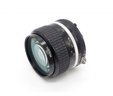 Купить Nikon 35mm f/2 Nikon 35mm f/2