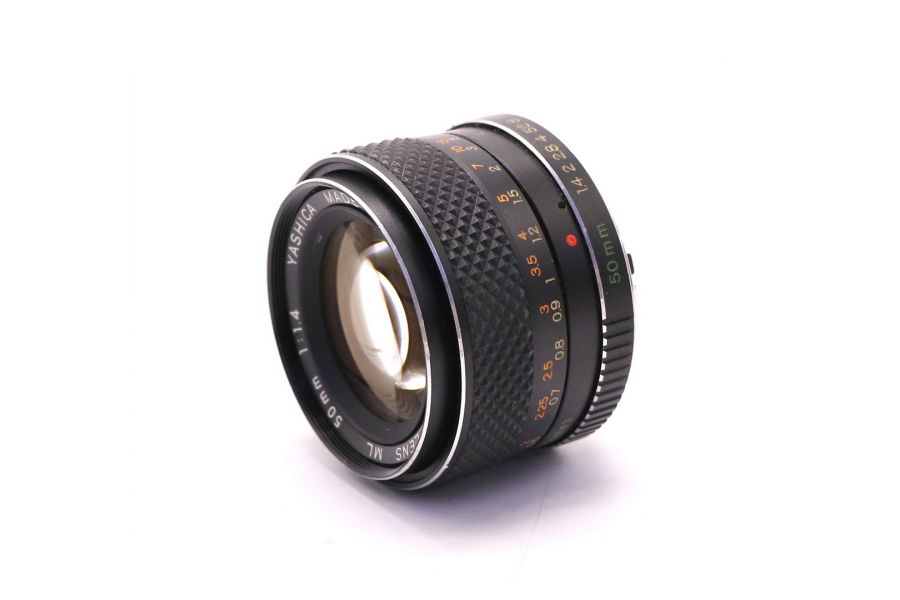 Yashica ML 1.4/50 (Japan, 1980)