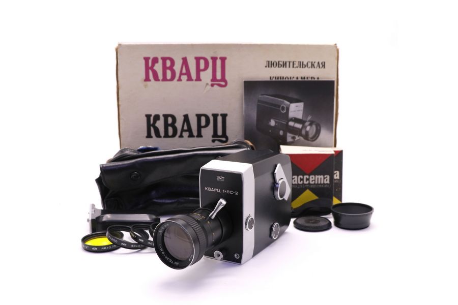 Кинокамера Кварц 8С-2 в упаковке (1975г.)