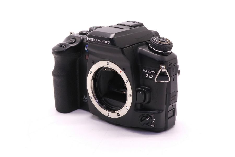 Konica Minolta Maxxum 7D body зеркальная цифровая