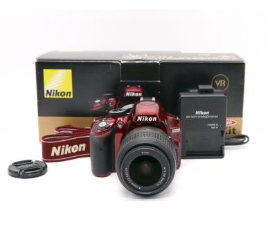 Nikon D3200 kit в упаковке (пробег 9385 кадров)