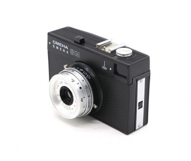Плёночный шкальный фотоаппарат черная Смена 8М 