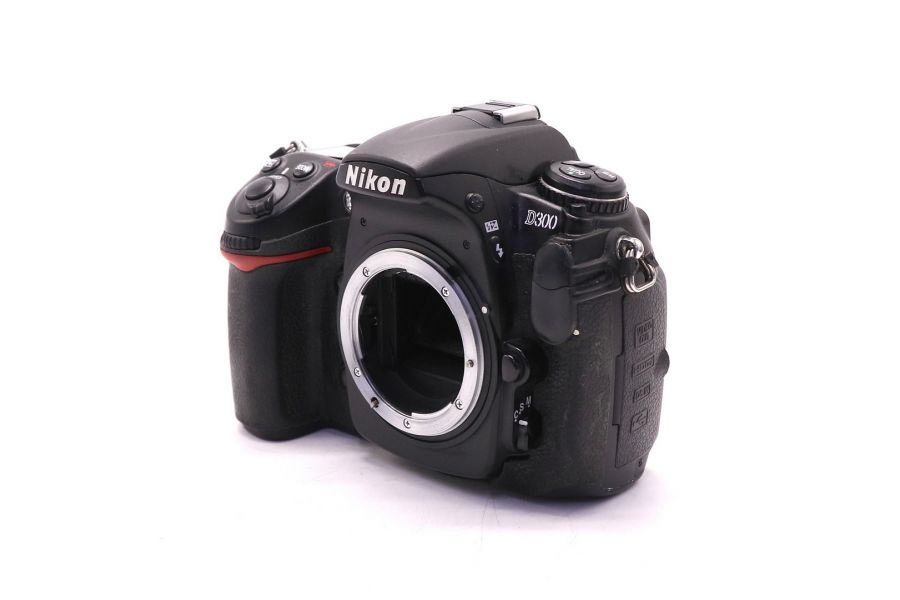 Nikon D300 body (пробег 29195 кадров)