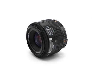 Nikon 35-70mm f/3.3-4.5 AF Nikkor (Japan)
