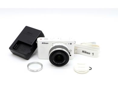 Nikon 1 J1 kit (пробег 2475 кадров)