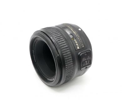 Nikon 50mm f/1.8G AF-S Nikkor (Japan)