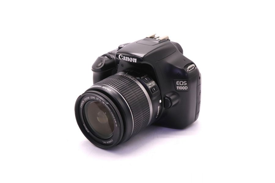 Фотокамера Canon EOS 1100D kit (пробег 8500 кадров)