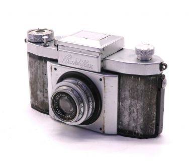 Praktiflex + Victar 2.9/5cm (Germany, 1946)
