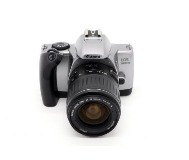 Зеркальный фотоаппарат Canon EOS 3000v kit