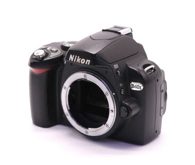 Nikon D40x body (пробег 27500 кадров)
