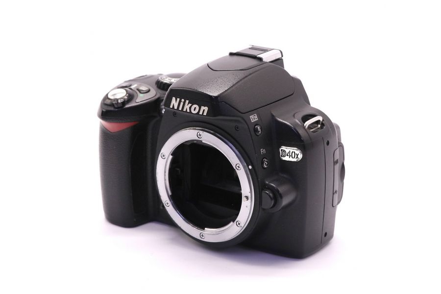 Nikon D40x body (пробег 27500 кадров)