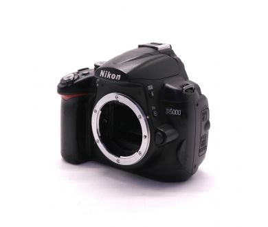Купить Фотоаппарат Nikon D5000 body (пробег 16400 кадров) Фотоаппарат Nikon D5000 body (пробег 16400 кадров)