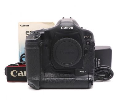 Canon EOS 1D Mark II body (пробег 263790 кадров)