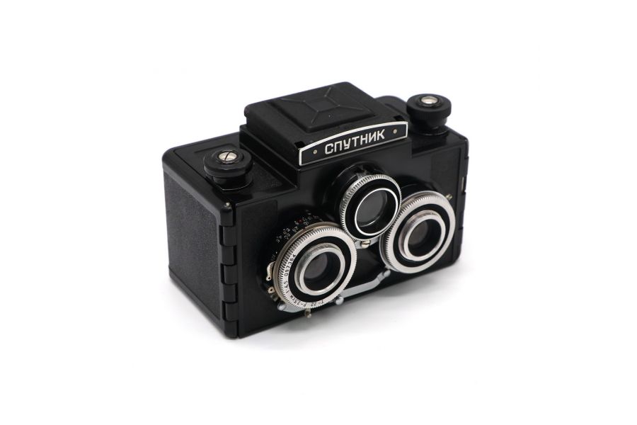 Спутник советский трёхобъективный фотоаппарат