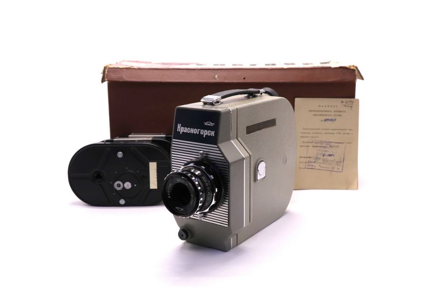 Кинокамера Красногорск Полуавтомат 16 + Вега-9 2,1/50 в упаковке