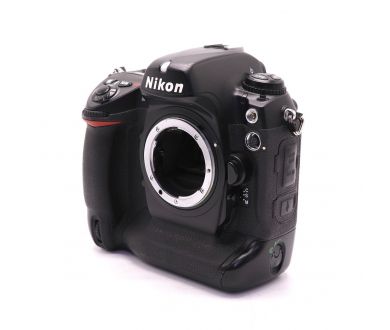 Nikon D2H body (пробег 31000 кадров)