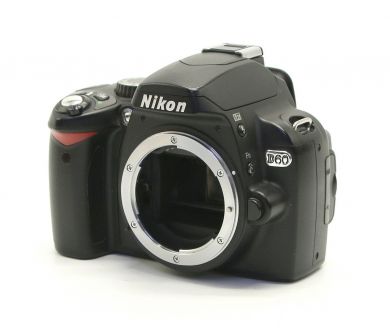 Nikon D60 body в упаковке (пробег 13350 кадров)