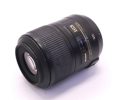 Nikon 85mm f/3.5G ED AF-S DX VR Micro Nikkor