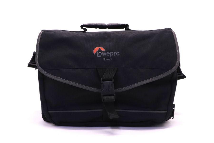Сумка Lowepro Nova 5