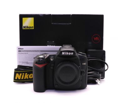 Nikon D90 body в упаковке (пробег 4500 кадров)