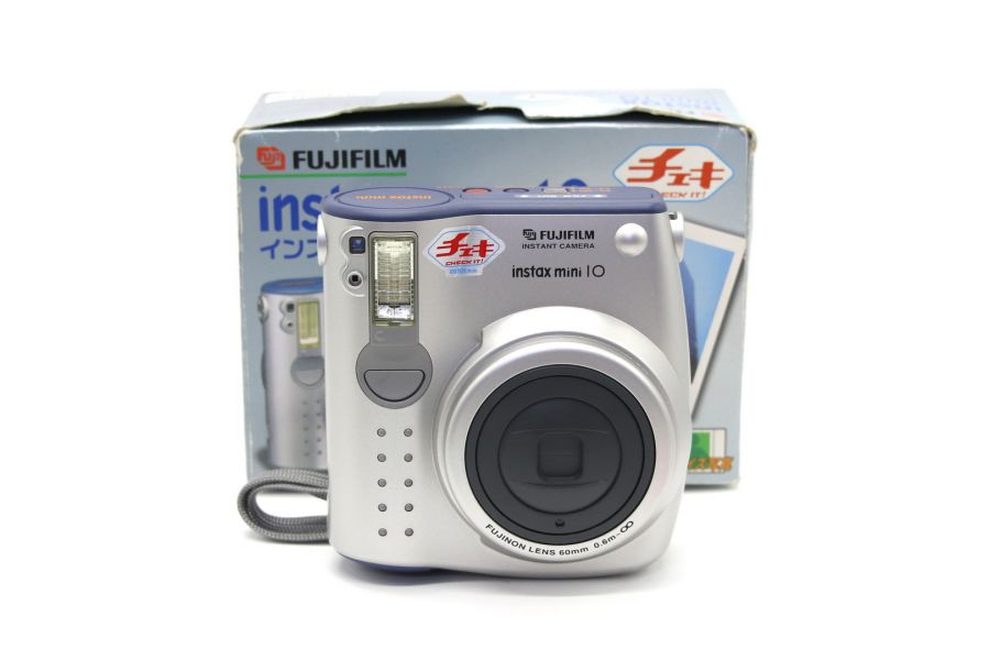 Fujifilm Instax Mini 10 в упаковке