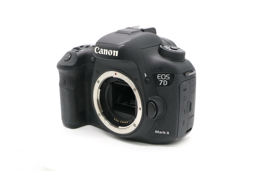 Canon EOS 7D Mark II body (пробег 201010 кадров)