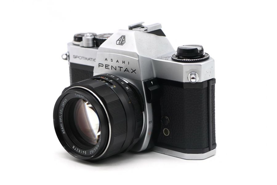 Pentax Spotmatic F kit (Japan, 1974)