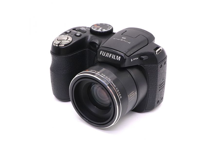 Fujifilm FinePix S1600