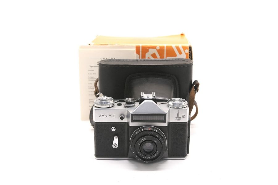 Зенит Е + Индустар 50-2 kit Олимпийский в упаковке