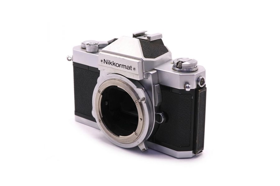 Nikkormat FT2 body