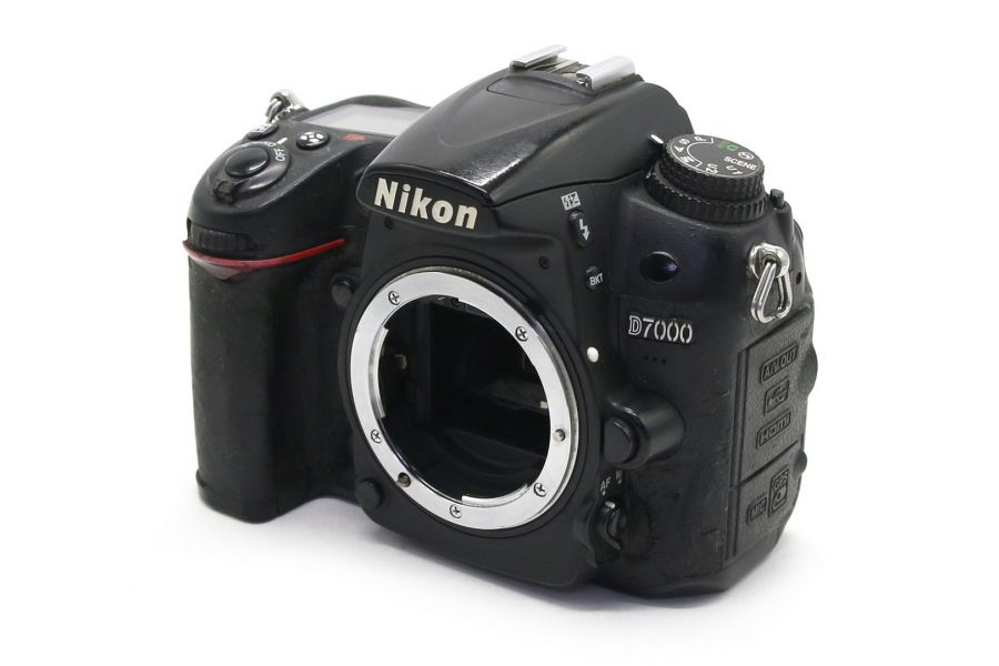 Nikon D7000 body (пробег 80290 кадров)