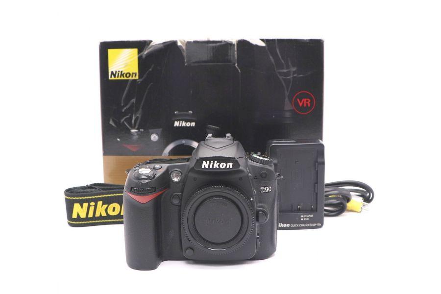 Nikon D90 body в упаковке (пробег 21755 кадров)