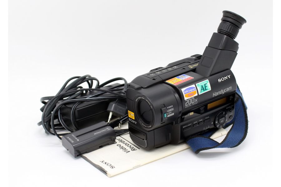 Видеокамера Sony CCD-TR412E